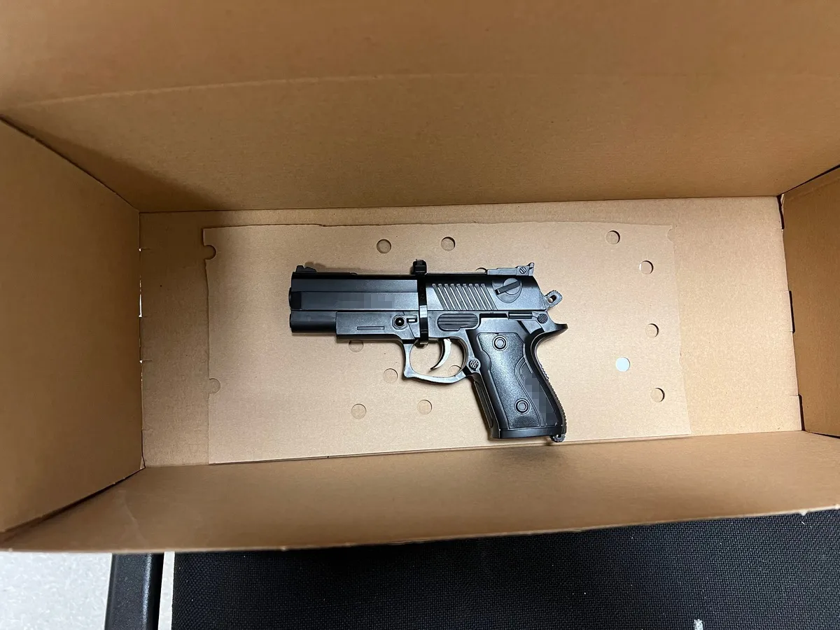 Ostrzelali autobusy w Warszawie. Zapadł wyrok w sprawie dwóch nastolatków