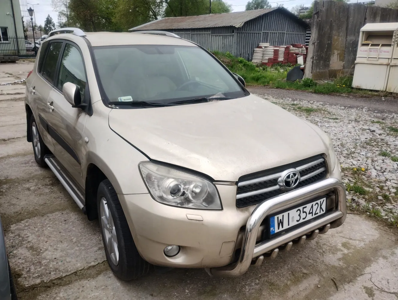 toyota-rav4-na-licytacji-zdm-warszawa-38185369.jpg