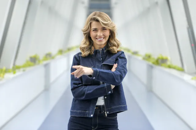 Zastąpi Izę Krzan w TVP. Agnieszka Dziekan żadnej pracy się nie boi i pracowała w rzeźni