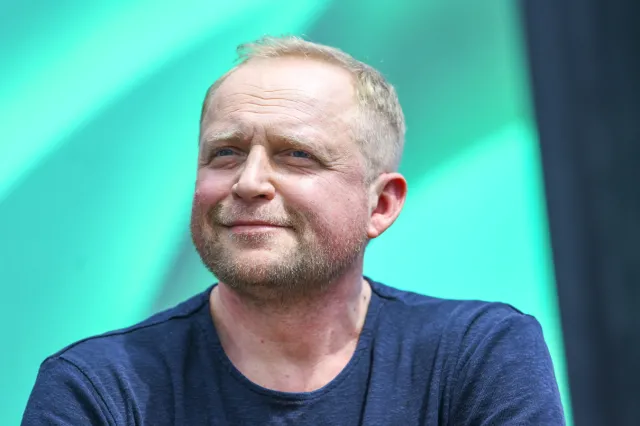 Gra Kazika w "Prostej sprawie". Niektórzy po obejrzeniu pytali: "A gdzie ten Adamczyk był?"