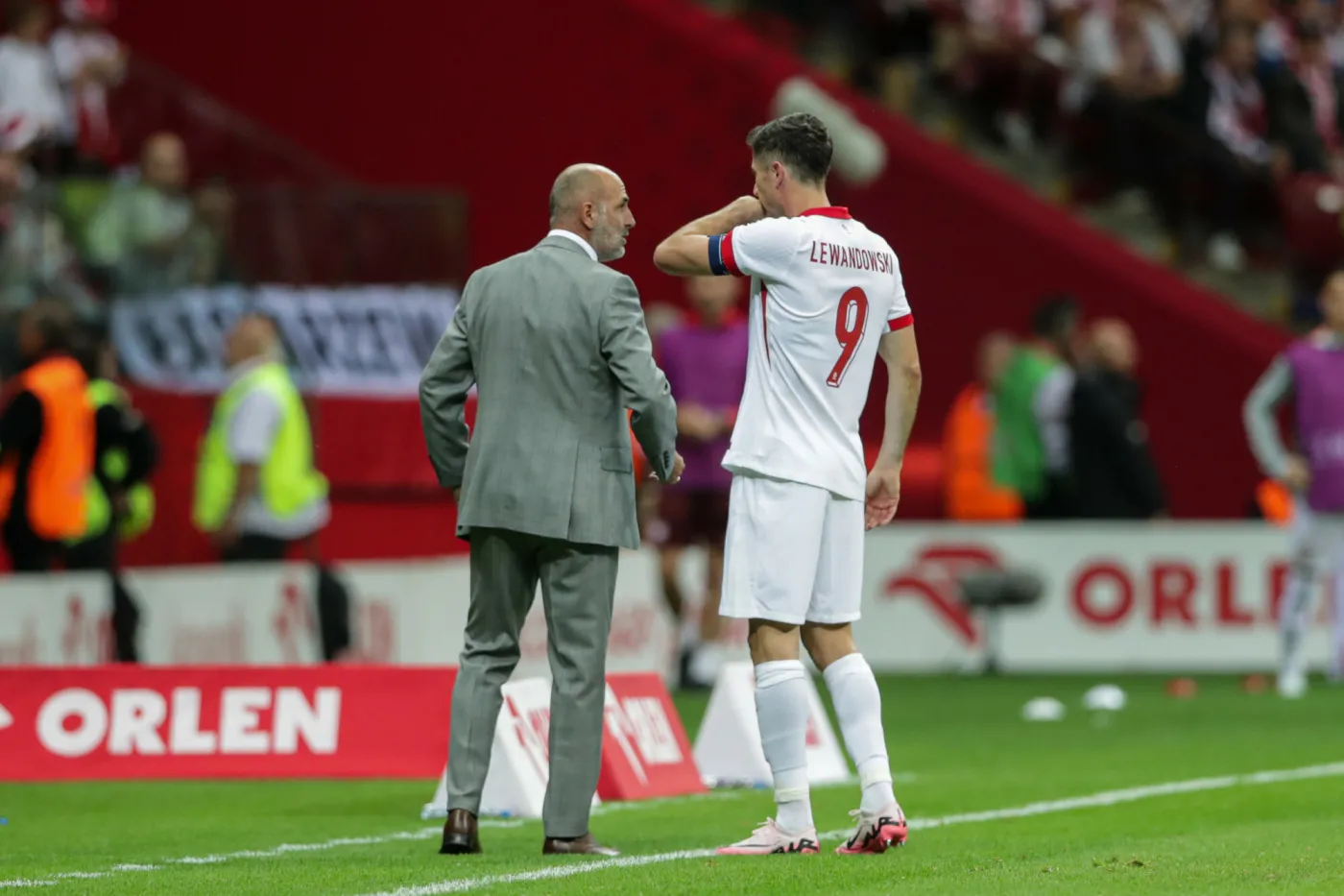 Lewandowski wykluczony z meczu z Holandią. Czy to "zasłona dymna" Probierza?