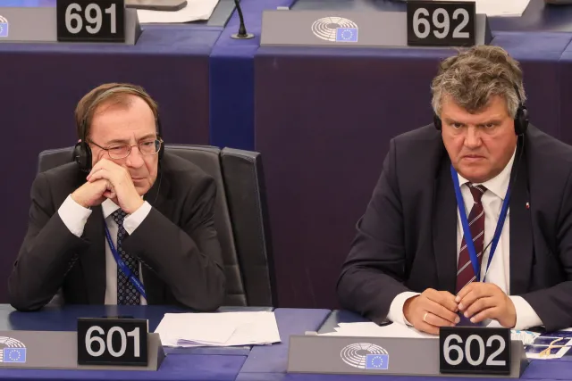 Kamiński i Wąsik stracą immunitety europosłów? Wnioski Bodnara już u Metsoli