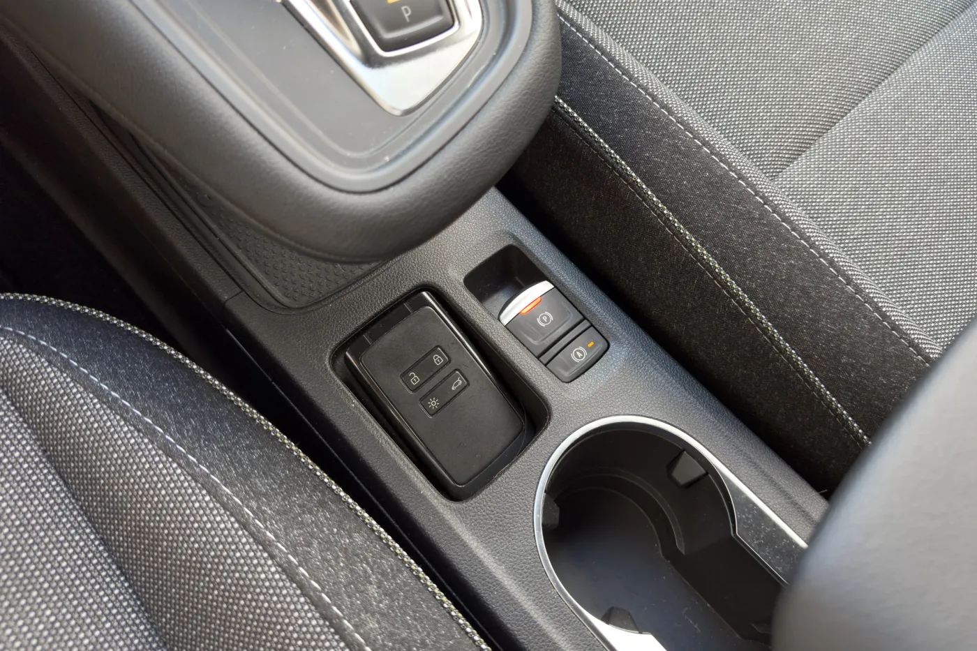 System bezkluczykowy, kluczyk do auta