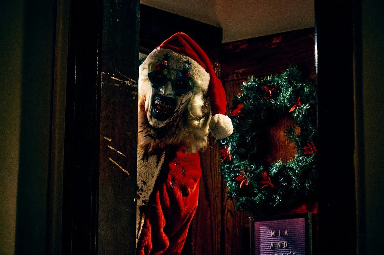 Najbardziej niespodziewany hit roku. Ludzie mdleją, ale szturmują kina