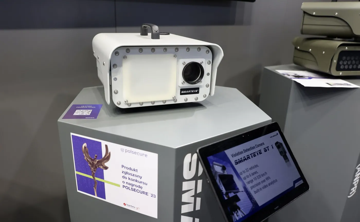 fotoradar-sledzacy-smarteye-polcam-37785313.jpeg