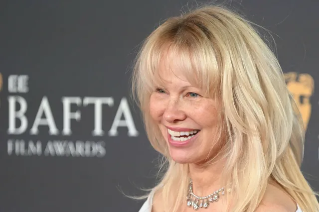 Pamela Anderson zachwyca naturalnością. Bez grama makijażu przyszła na galę BAFTA