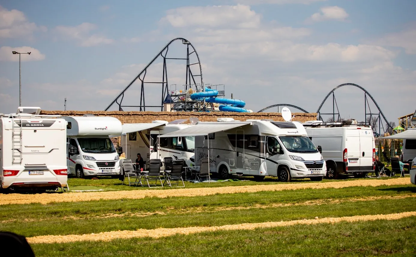 Festiwal Caravaningu w parku rozrywki Energylandia. Dom na kółkach, adrenalina i wyjątkowe spotkania!