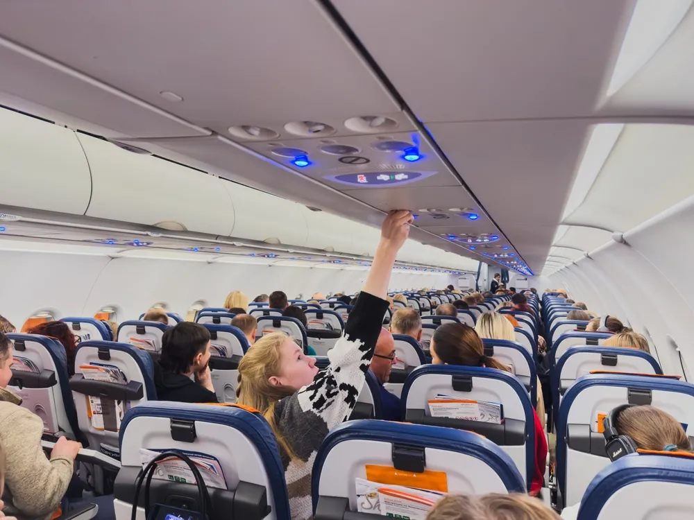 Dlaczego w samolotach nie ma rzędu nr 13? Stewardesa zdradza sekret linii lotniczych