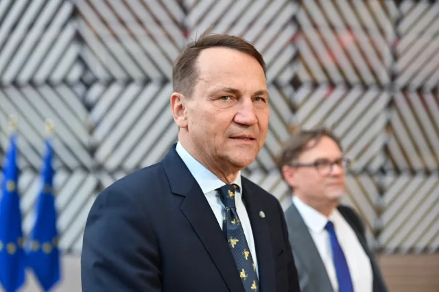 Rosjanie zdewastowali polski pomnik. Ostra reakcja szefa MSZ: Nie do przyjęcia