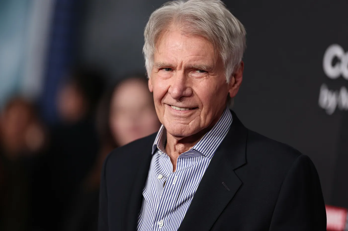 Dziś wcześnie nie zaśnie nikt. Telewizja pokaże kultowy hit z genialnym gwiazdorem