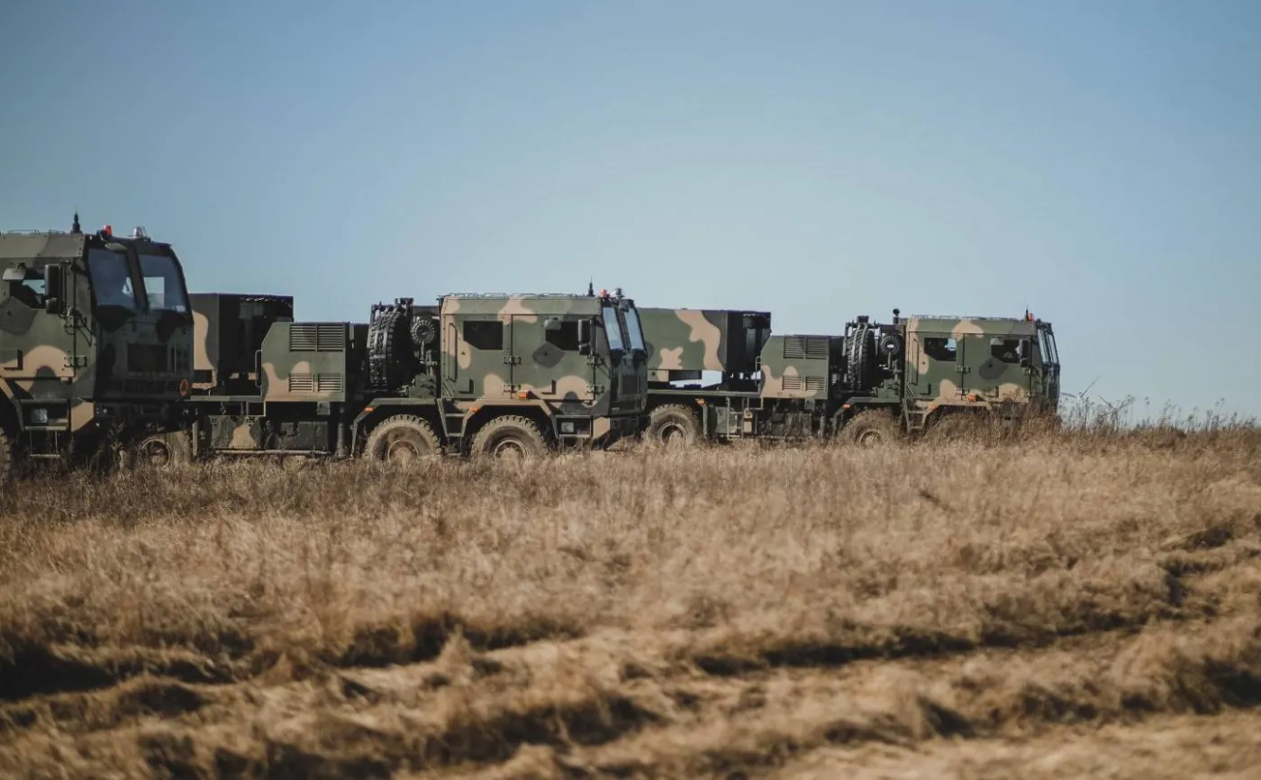 Jelcz z napędem 8x8 uzbrojony w wyrzutnię Homar-K, czyli koreańską K239 Chunmoo