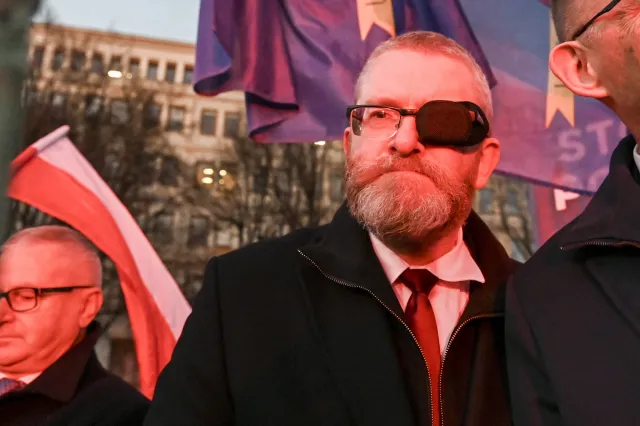 Grzegorz Braun pozbawiony immunitetu w PE. Chodzi o znieważenie lekarki