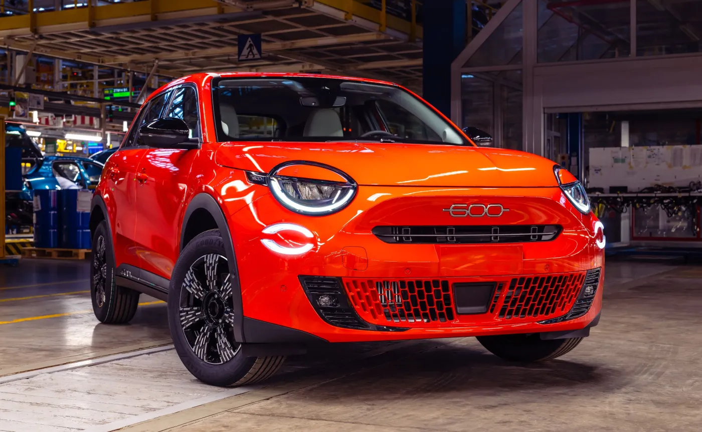 fiat-600-hybrid-produkcja-w-tychach-38387809.jpg