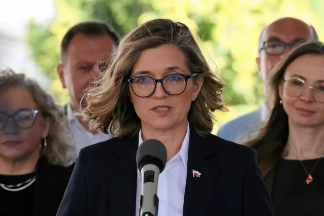Lewica nie wybiera się na spotkanie z prezydentem Nawrockim. Biejat podała powód