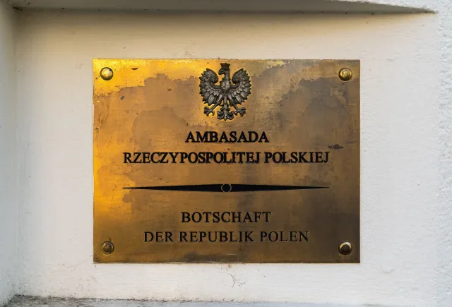 Ambasador jak CEO - musi mieć wyniki. Polska jest 20. gospodarką świata, a dyplomacja gospodarcza niedomaga