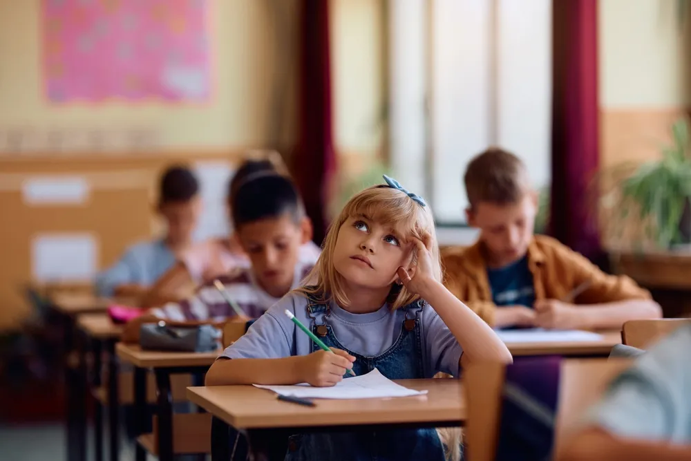 Najeżony podstępami QUIZ z ortografii. 10/10 to cud. Sprawdź, czy jesteś arcymistrzem