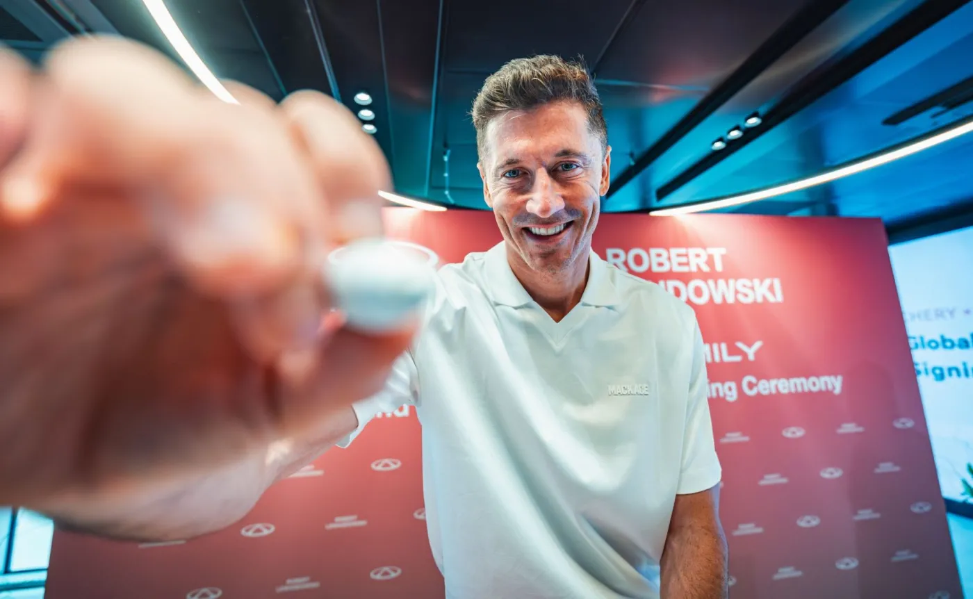 Robert Lewandowski został globalnym ambasadorem motoryzacyjnej marki CHERY