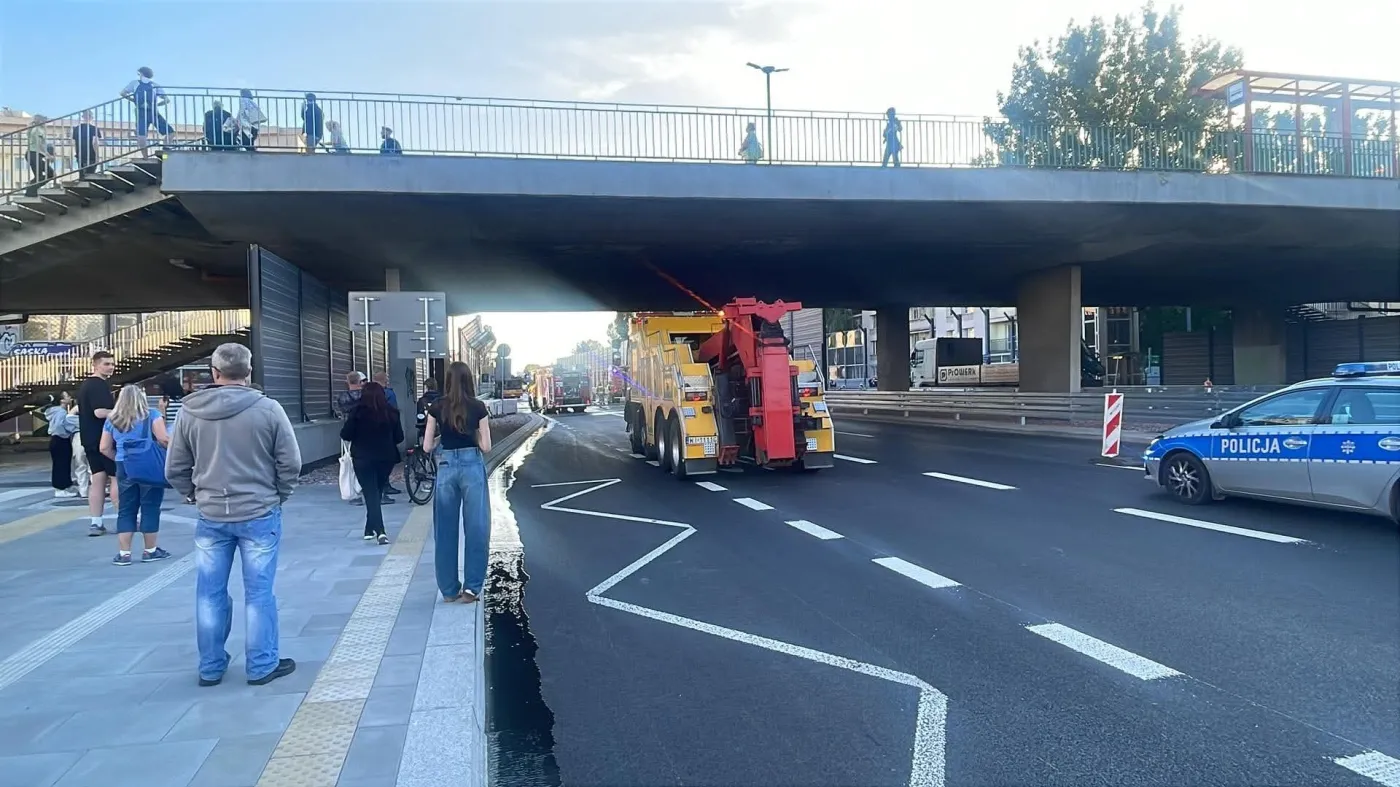 Pożar miejskiego autobusu w Warszawie