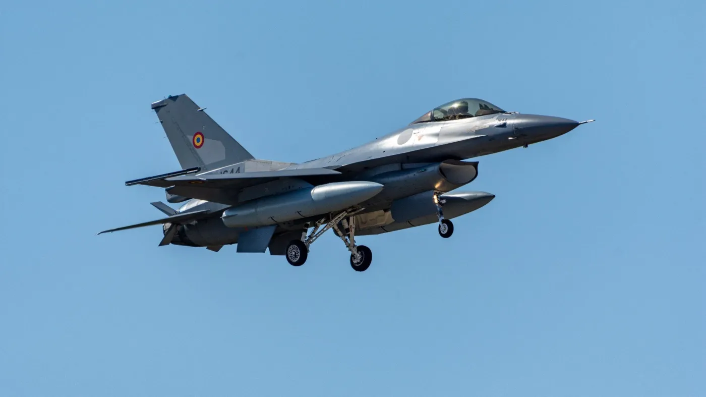 f-16