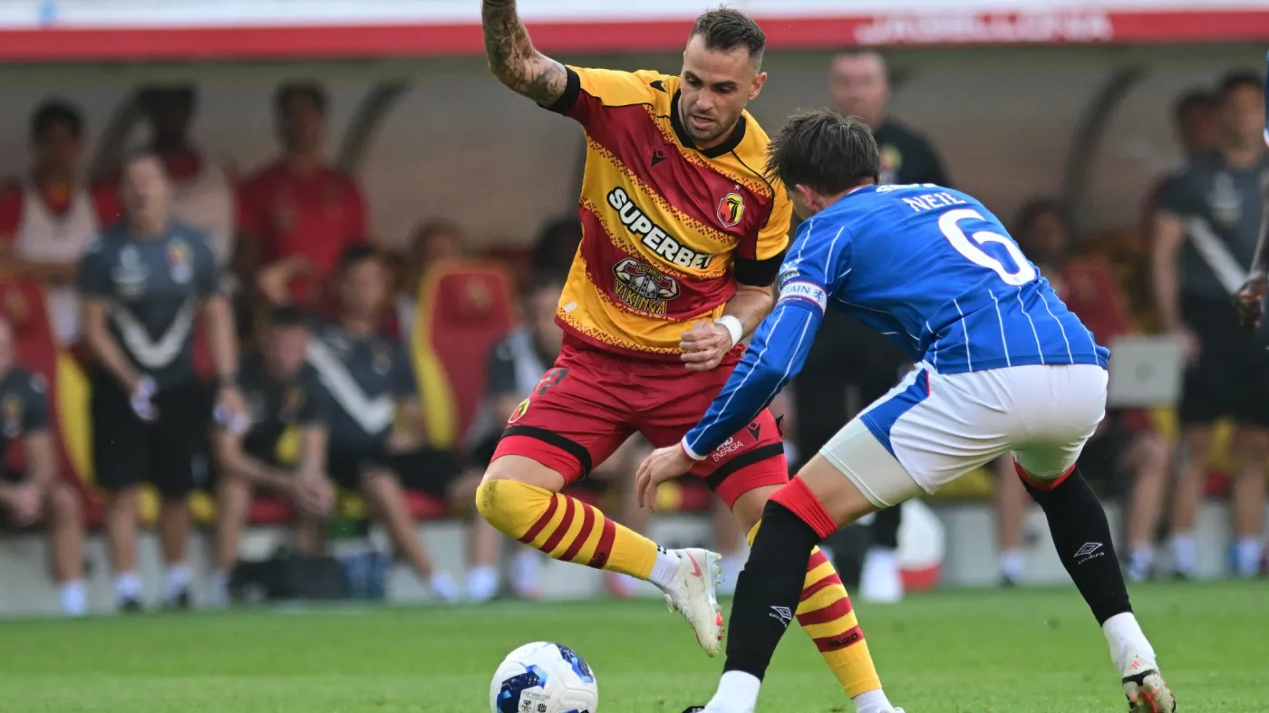 Jagiellonia pokonała Rangers FC. Kajetan Szmyt bohaterem meczu w Białymstoku