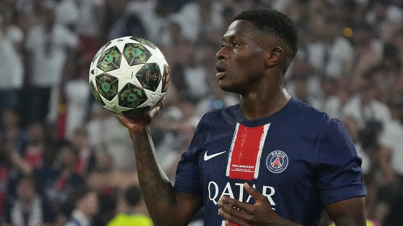 Piłkarz Paris Saint-Germain uderzył w twarz reprezentanta Polski. Został za surowo ukarany