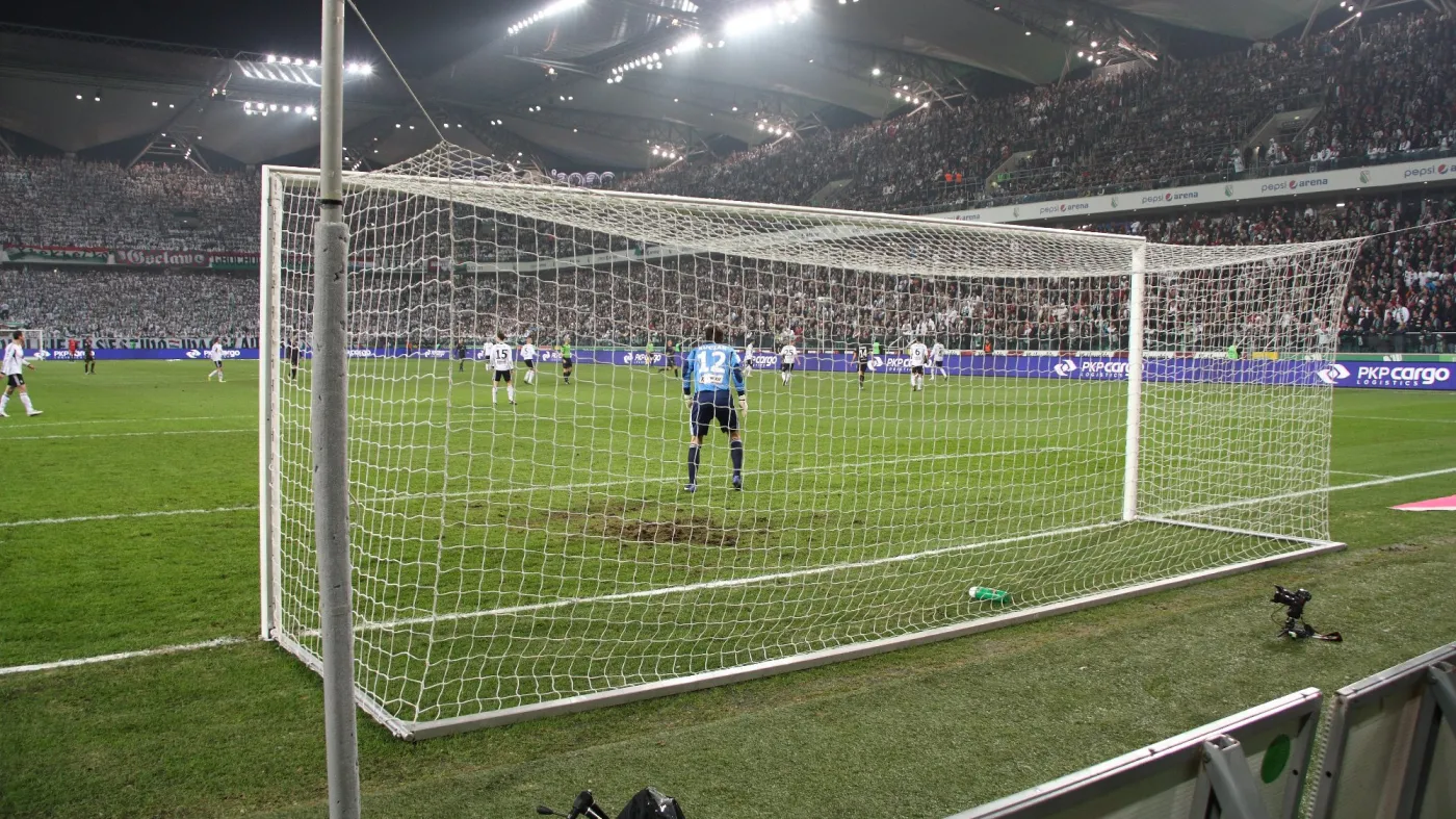 Legia Warszawa nie wpuści na stadion kibiców Wisły. Zapadła oficjalna decyzja