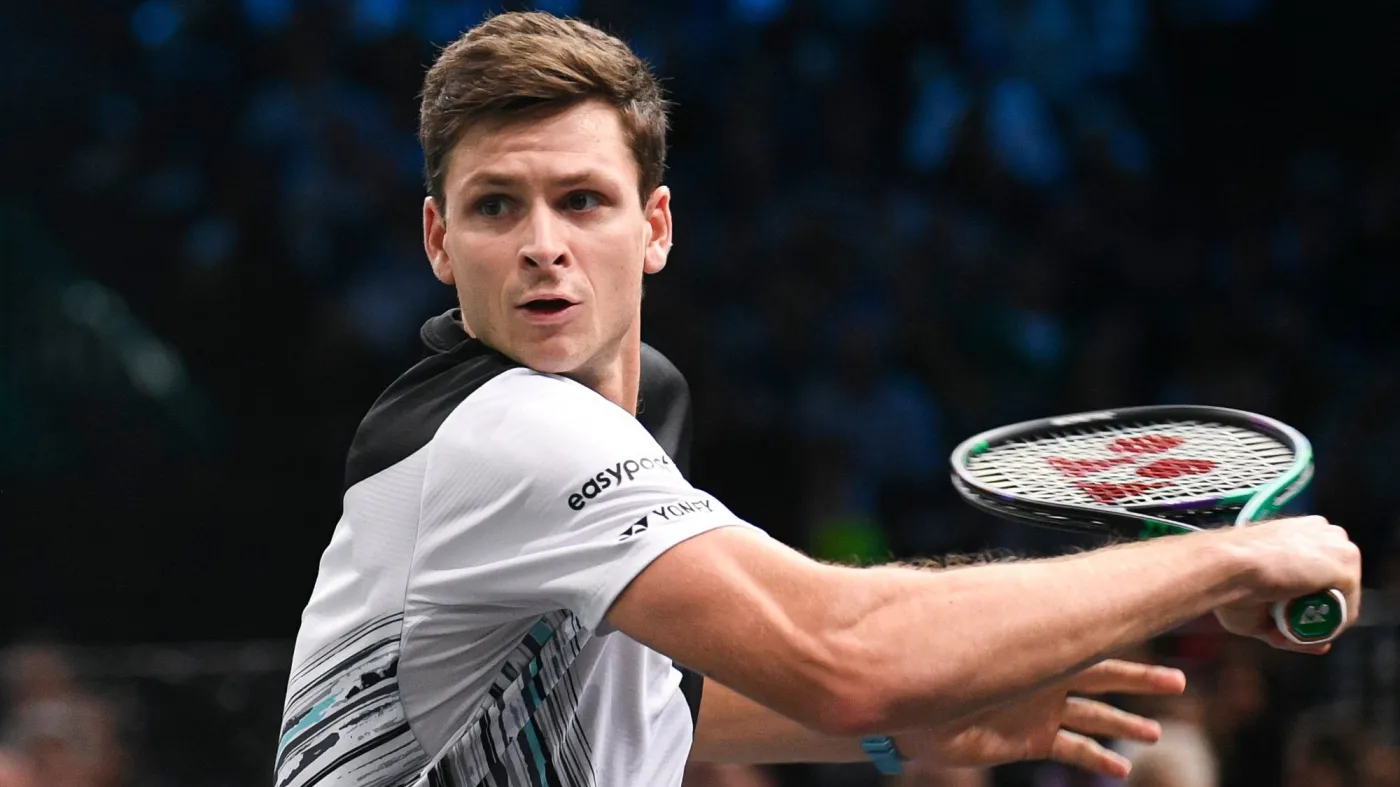 Hubert Hurkacz w półfinale turnieju w Pekinie. Alex De Minaur kolejnym rywalem