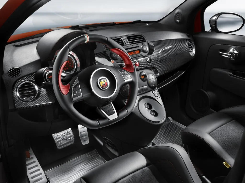 medium_2_090911_ab_695tributoferrari_02_1541748.jpg