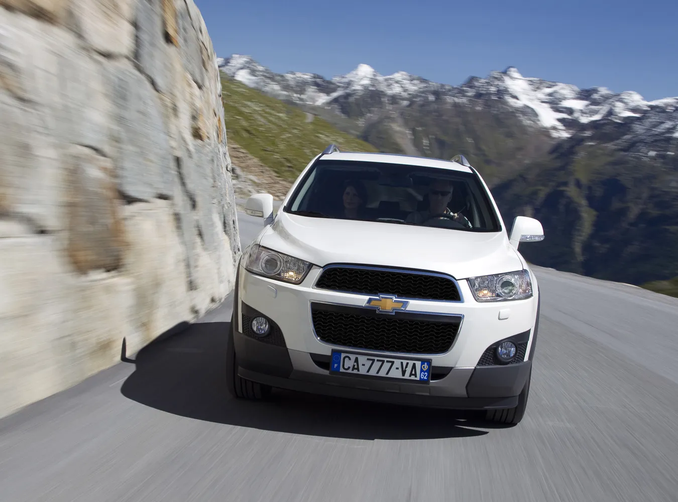 1821638-chevrolet-captiva-2011-dynamic-25-medium.jpg