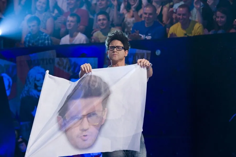 Aktor grający Wojewódzkiego przygotował flagę