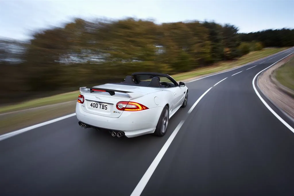 2741367-jag-xkrs-convertible-161111-rhd-1-lowres.jpg