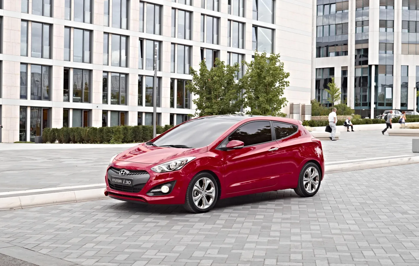4043988-new-generation-i30-three-door-to-debut-1.jpg