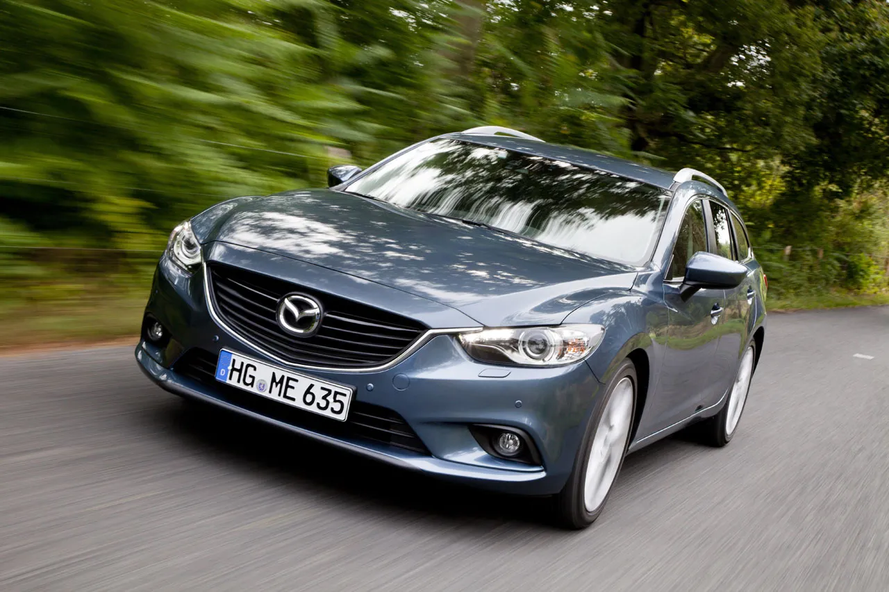 4234391-mazda6-wagon-2012-paris-action-17-jpg72.jpg