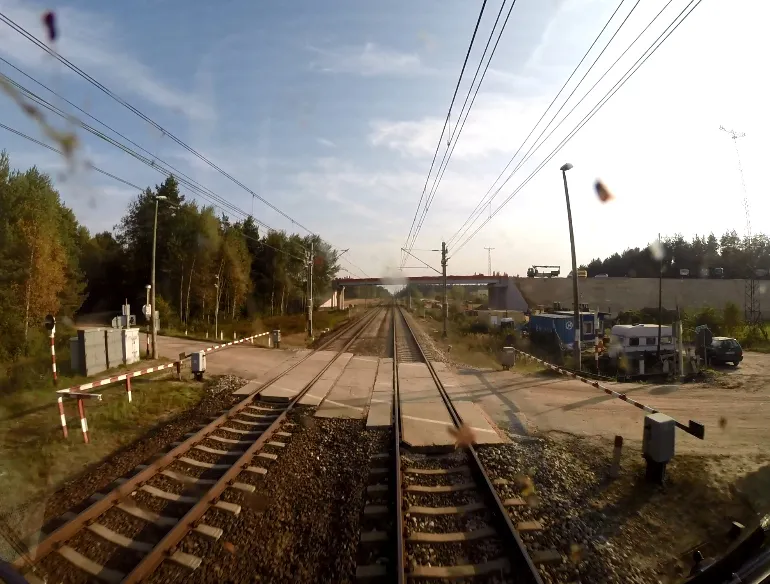 7055009-centralna-magistrala-kolejowa-niegotowa.jpg