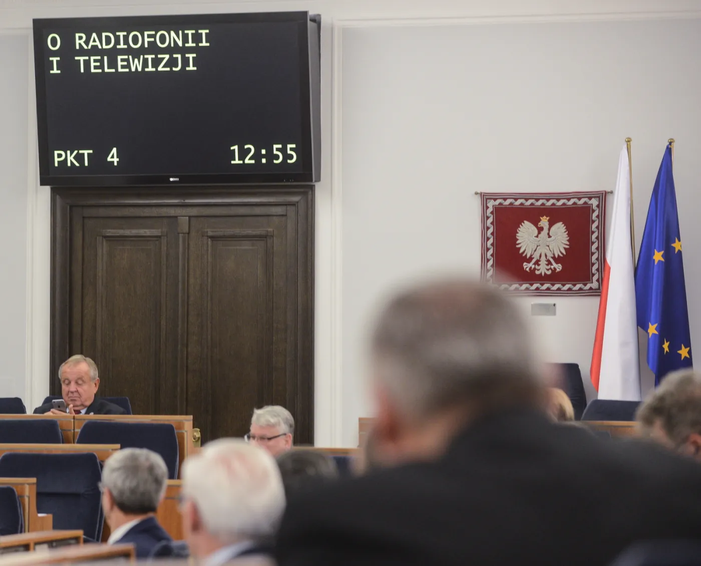 Sala obrad podczas debaty nad nowelizacją ustawy o o radiofonii i telewizji w trakcie drugiego dnia 7. posiedzenia Senatu