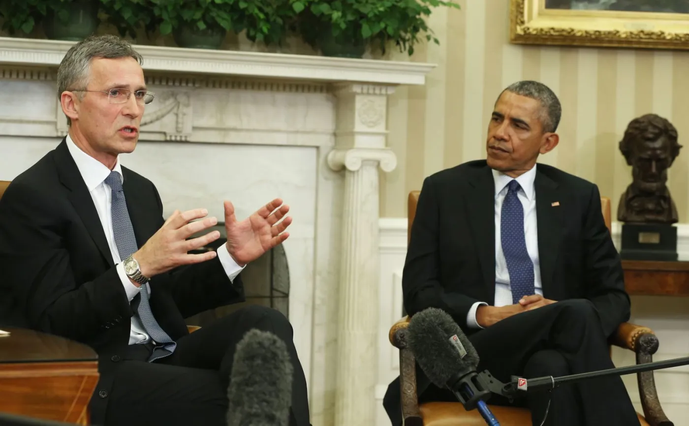 Sekretarz generalny NATO Jens Stoltenberg i prezydent USA Barack Obama