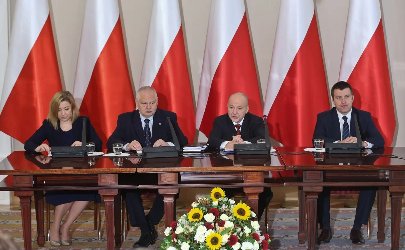 Szef NBP oraz przedstawiciele Kancelarii Prezydenta przedstawiają nowy projekt ustawy frankowej