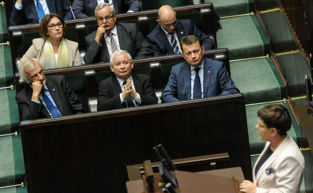 Koniec "złotych chłopców PiS" w państwowych spółkach. Kaczyński będzie wyrzucał [LISTA NAZWISK]