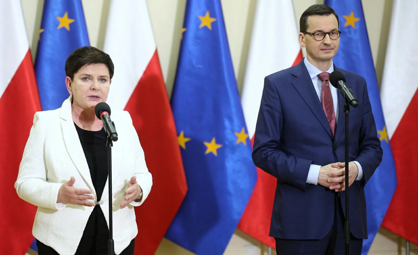 Premier Mateusz Morawiecki i wicepremier, przewodnicząca Komitetu Społecznego Rady Ministrów Beata Szydło