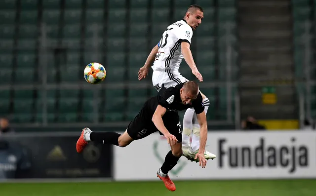 Legia wygrała czwarty raz z rzędu. Mistrzowie Polski zajęli fotel lidera