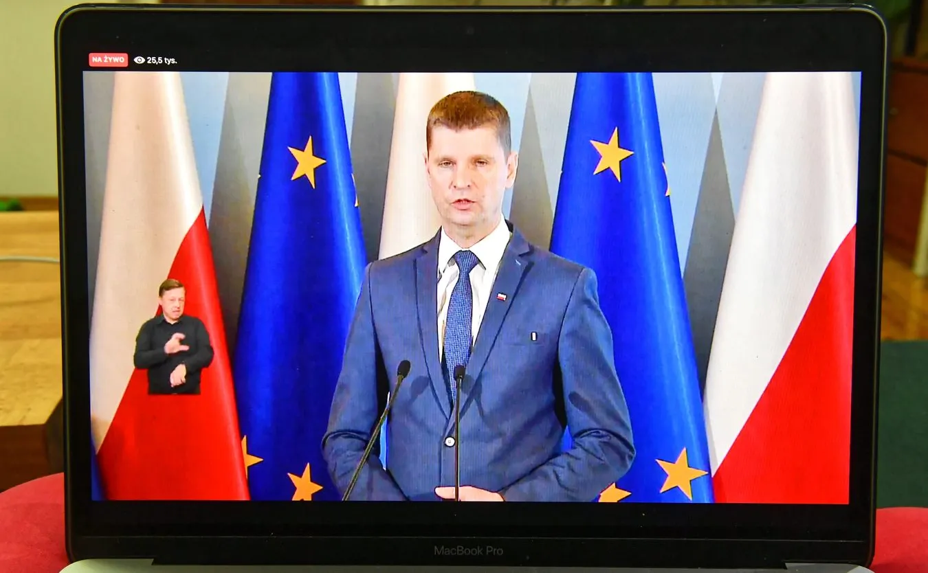 Szkoły nadal zamknięte. Minister Piontkowski podał nowy termin