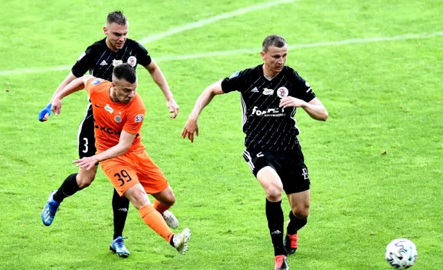 Ekstraklasa: Pierwszy mecz z kibicami nie przyniósł emocji