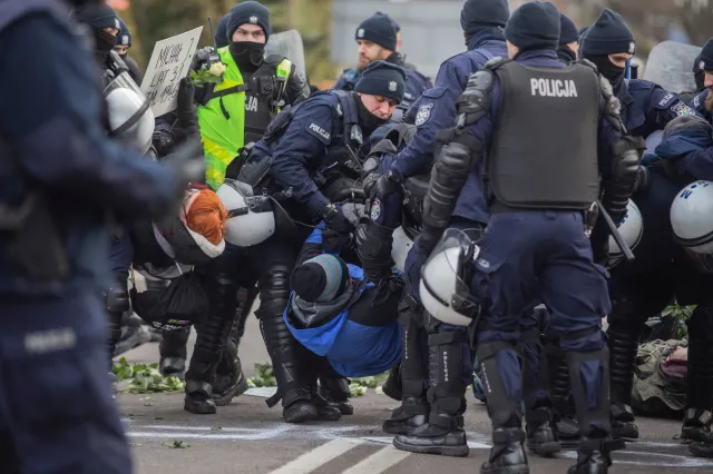 Próba zablokowania marszu w Hajnówce. Sąd uniewinnił 10 osób