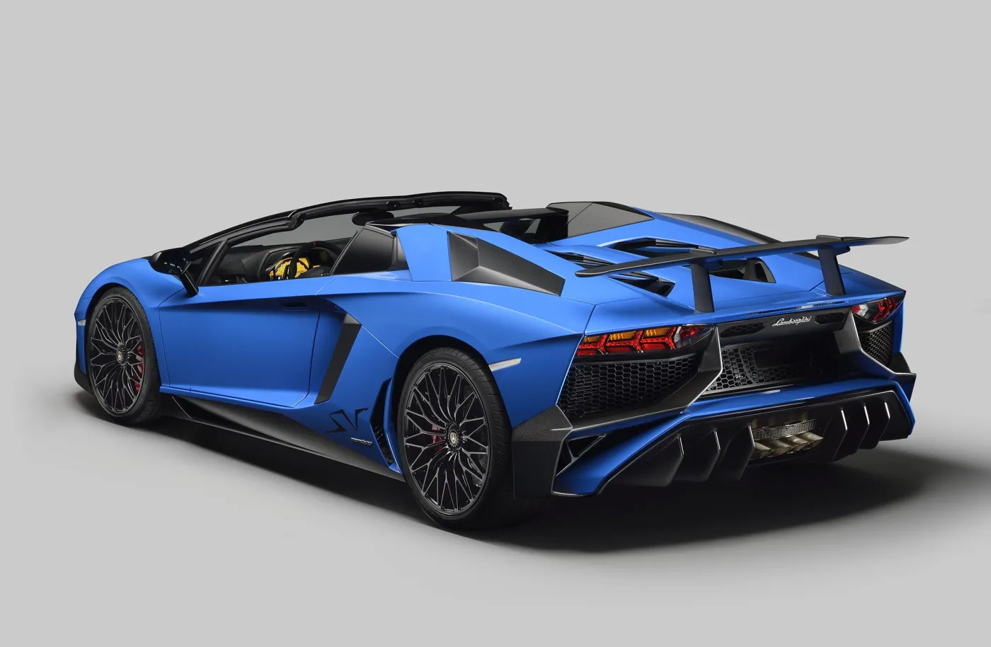 lamborghini-aventador-lp7504-sv-roadster-28177273.jpg