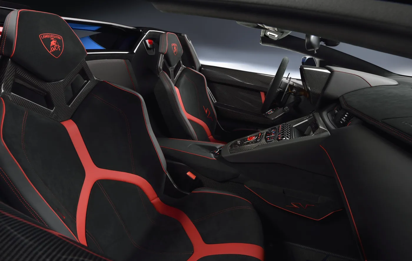 lamborghini-aventador-lp7504-sv-roadster-28177284.jpg