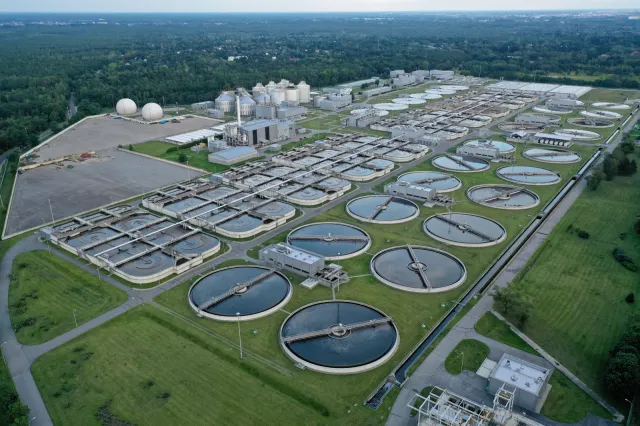 Prezes "Wód Polskich": Moja irytacja jest naprawdę duża. Trzaskowski błądzi we mgle