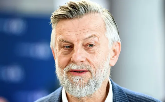 Zybertowicz: Władzy ręce się trzęsą przed mediami