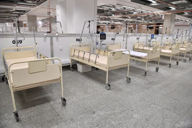 Chore statystyki. Ilu w końcu mamy lekarzy? Ile jest wolnych łóżek szpitalnych?