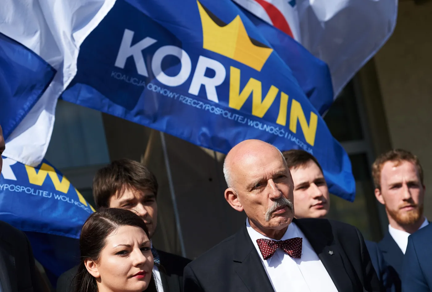 Liderzy Konfederacji z partii KORWiN wypłacili sobie z góry po 90 tys. zł pensji