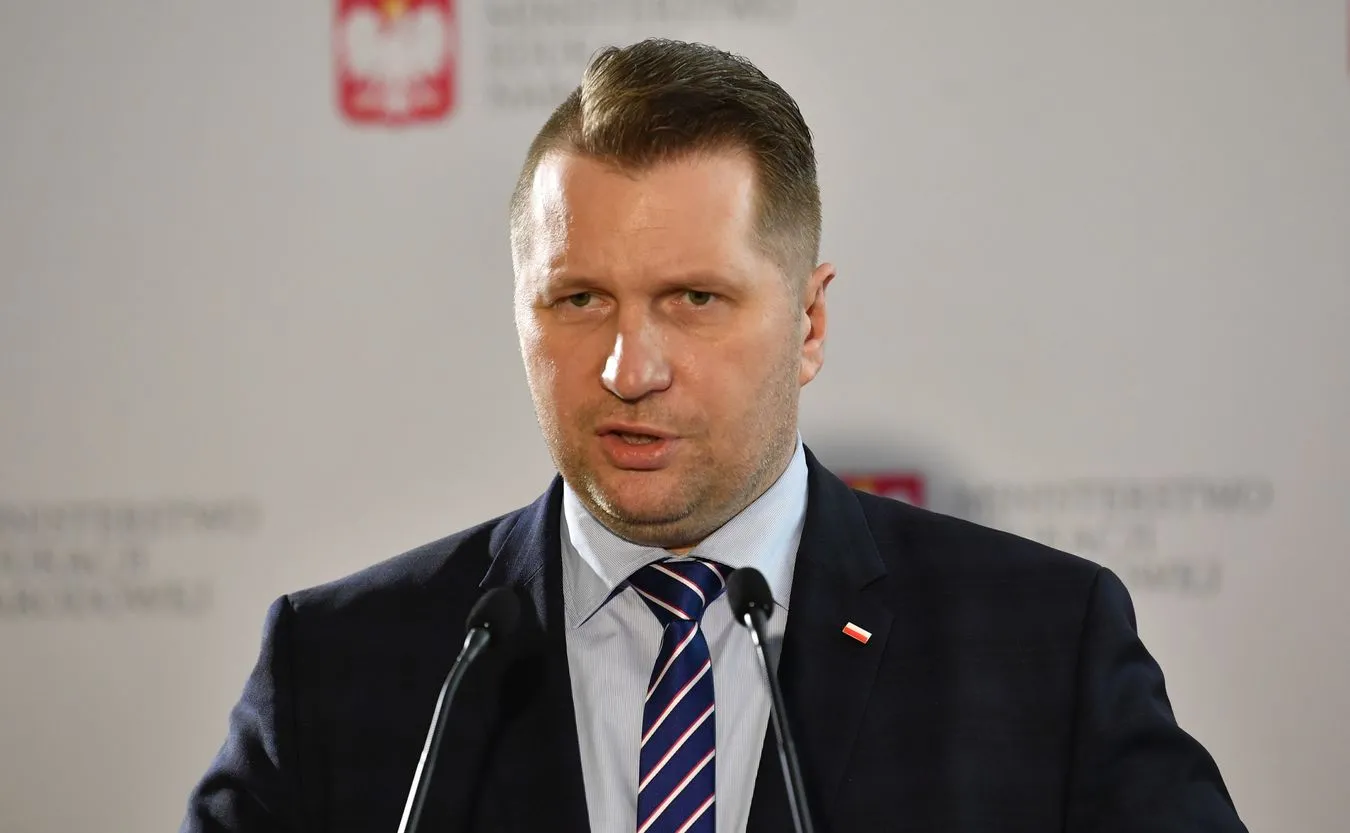 Czarnek do dymisji? Tysiące osób podpisało się już pod petycją